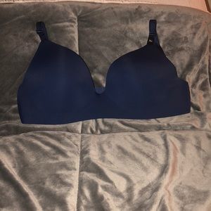Victoria’s Secret- No wire- T-shirt Bra